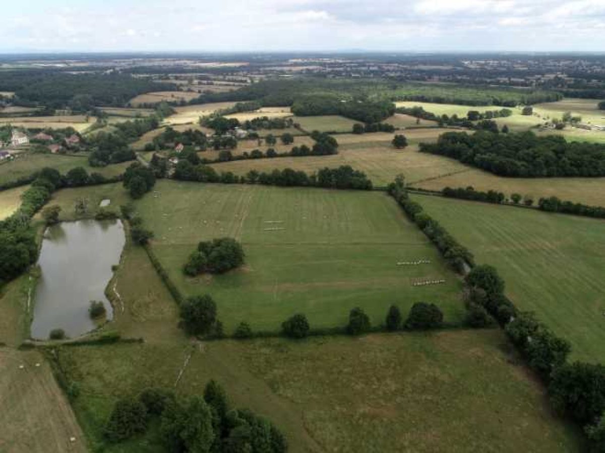 Ferme d’Élevage Bovins laitiers à reprendre à Neuville-lès-Decize – Nièvre (58)