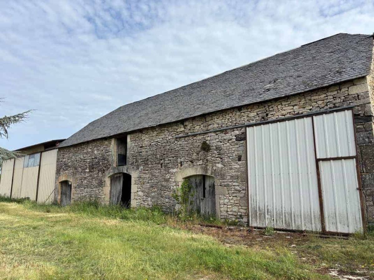 Ferme d’Élevage Ovin à reprendre à Peyrefiche – Occitanie (46)