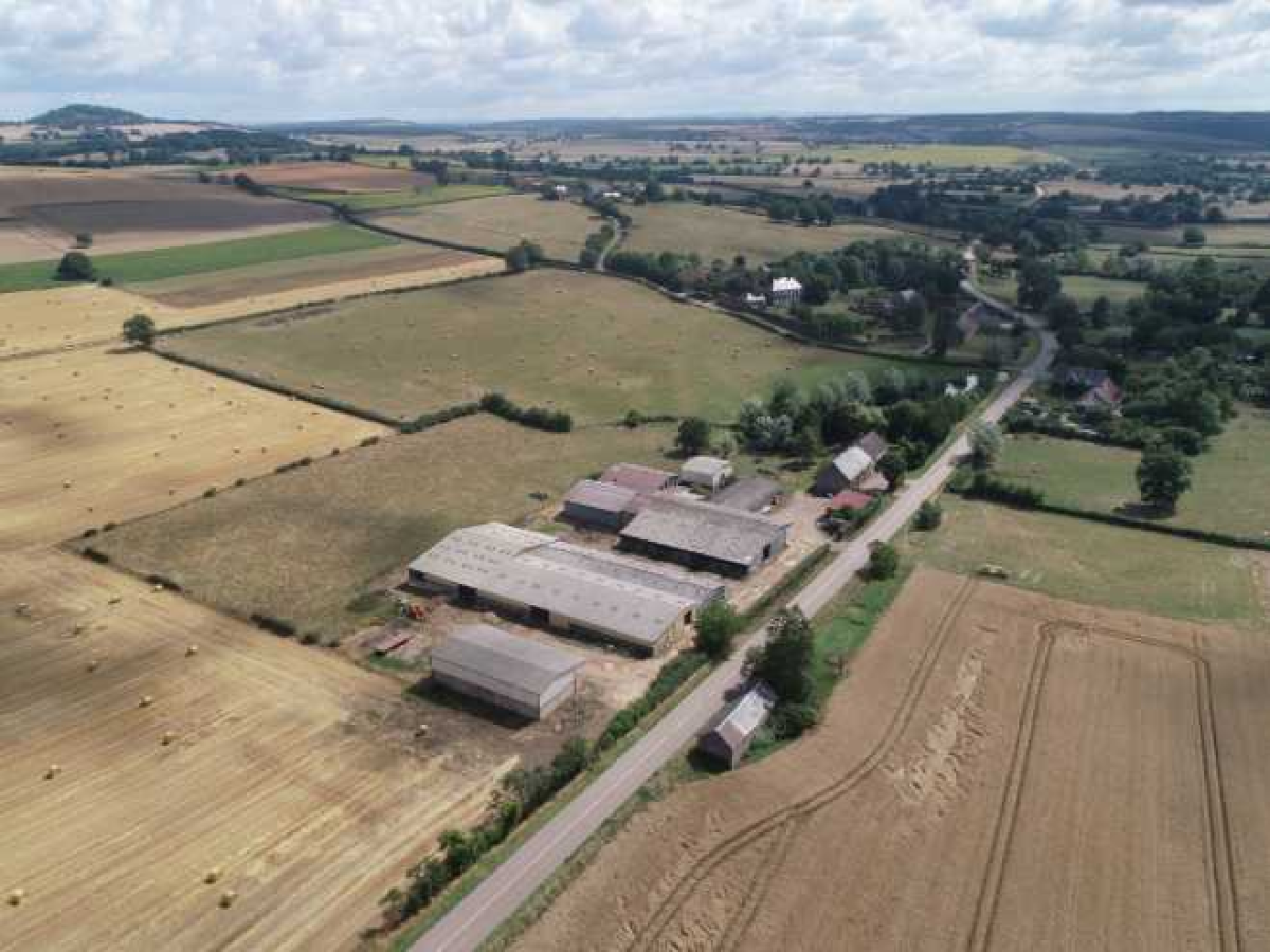 Ferme d’Élevage Bovins viande à reprendre à Lurcy-le-Bourg – Nièvre (58)